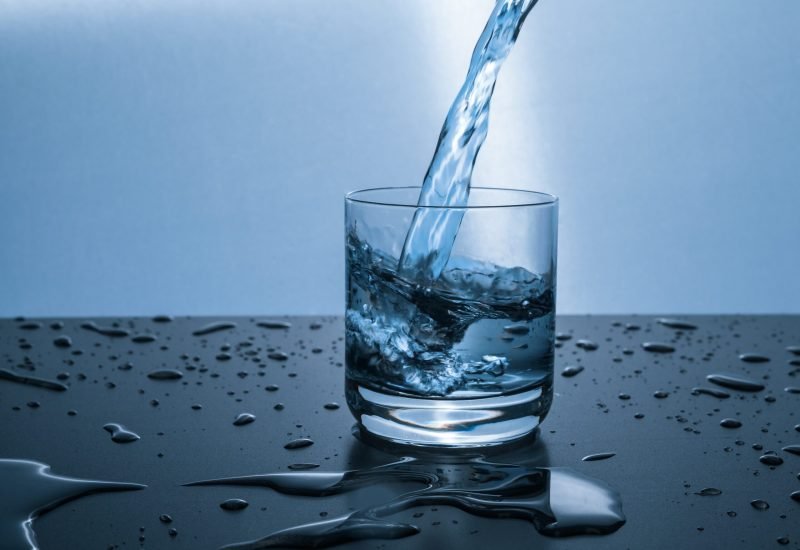 Drink plenty of water to lose weight