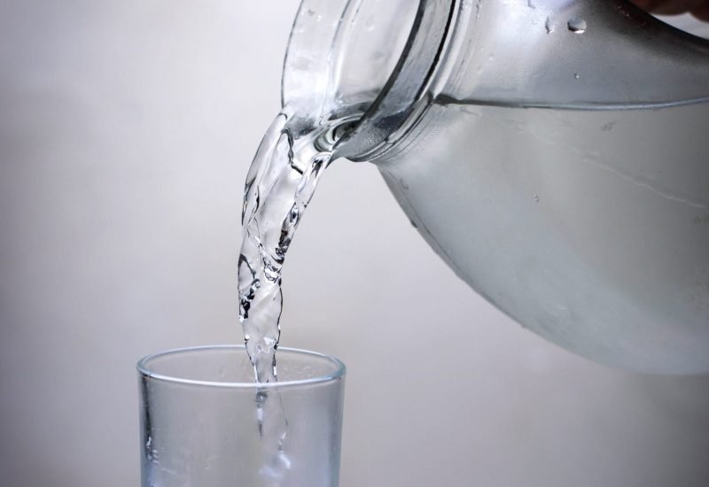 8 Benefits of Drinking Water Every day